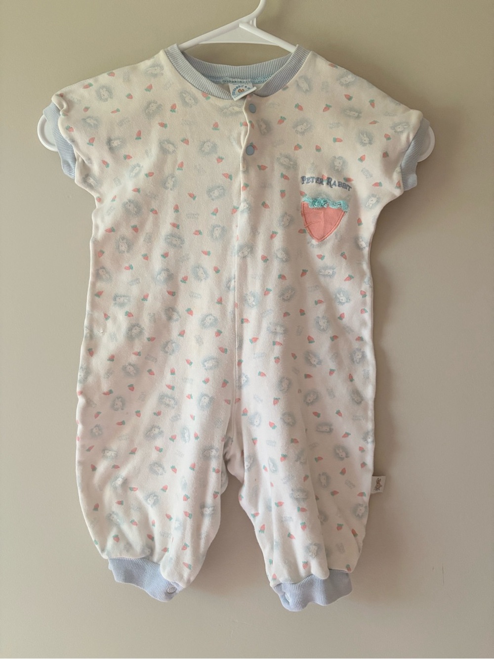 Vintage Peter Rabbit Baby 18-23LB Bodysuit One Piece, Beatrix Potter, Nursery
